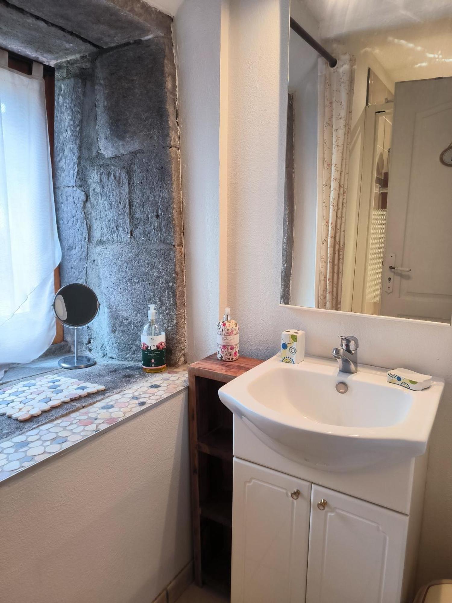 Gites Le Vieux Vinzelles فولفيك المظهر الخارجي الصورة